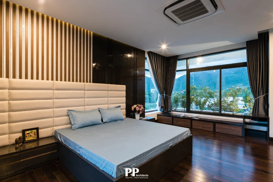 Thiết Kế Villa Xanh Nha Trang: Cách Giữ Biệt Thự Ven Biển Luôn Mát, Sang Và Bền Theo Thời Gian 5 Phòng ngủ villa Nha Trang đón ánh sáng tự nhiên và tầm nhìn rộng ra cảnh quan