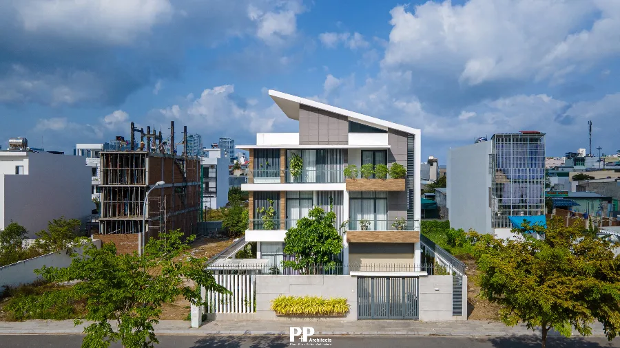 thiết kế villa xanh Nha Trang với không gian biệt thự thoáng và cây xanh đô thị