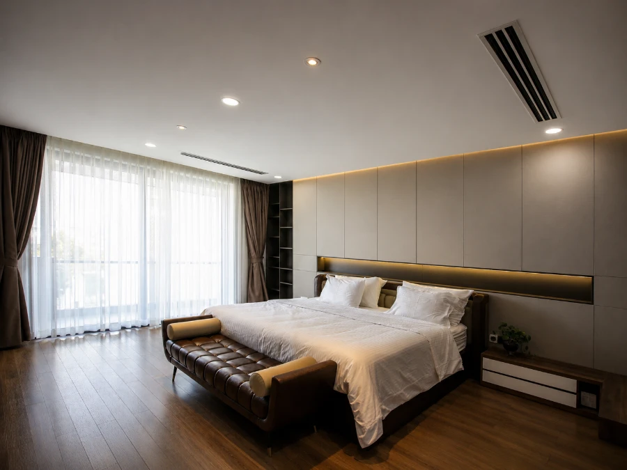Thiết kế phòng ngủ villa Nha Trang với ánh sáng tự nhiên và nội thất tối giản
