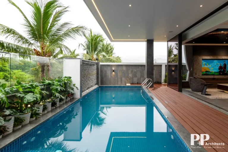 Thiết kế villa biệt thự Nha Trang cho mùa mưa với khu vực hồ bơi và khoảng hiên có mái che